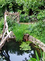 english-garden-pond