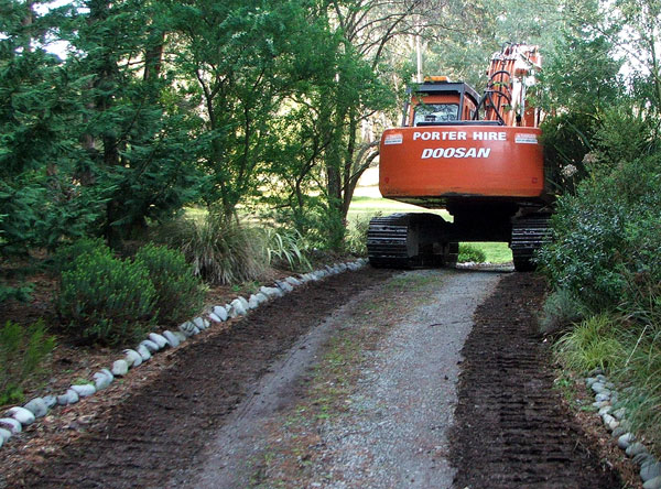  Only just fitting up the driveway. 