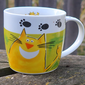  My favourite cat cup. 