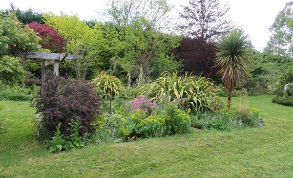 All the colours of spring and summer starting to show themselves. All the colours of spring and summer starting to show themselves.