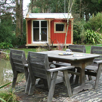  With Pond Cottage in the background. 